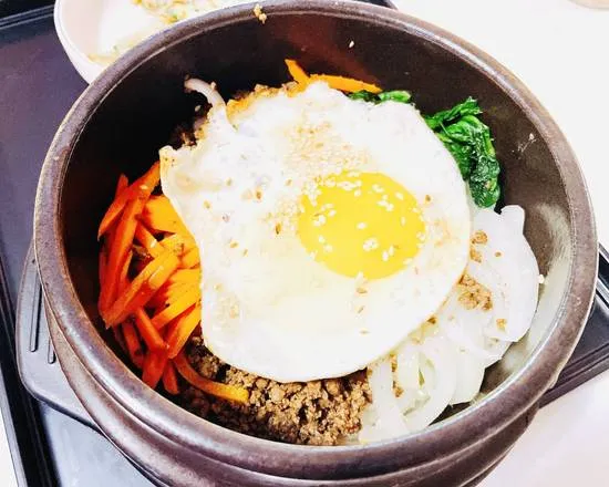 Traditional Stone Pot Bibimbap at Diane's Kitchen in Saskatoon, SK